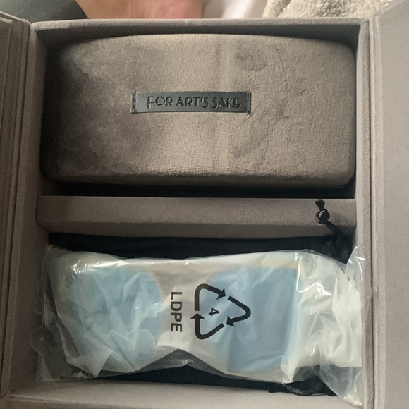 For Art’s Sake Sunglasses- Capri Blue NIB - Picture 2 of 7